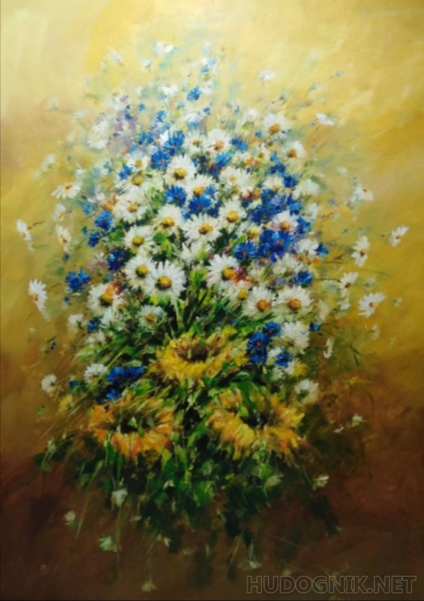 Bouquet of daisies, cornflowers and sunflowers