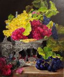 Натюрморт с виноградом и хрусталём