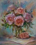 Красивые розы в прозрачной вазе