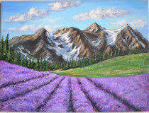 Paisaje de montaña con una floración de lavanda