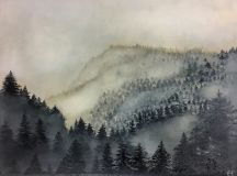 Montañas en la niebla