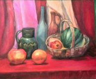 Натюрморт с арбузом, яблоком и апельсином на красном